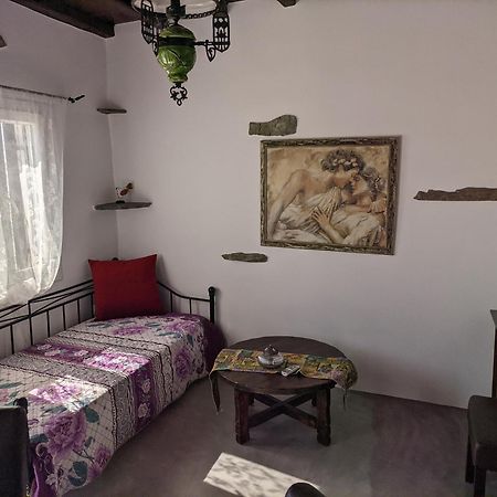 Hostal Terra Aeolica Arnados Exterior foto