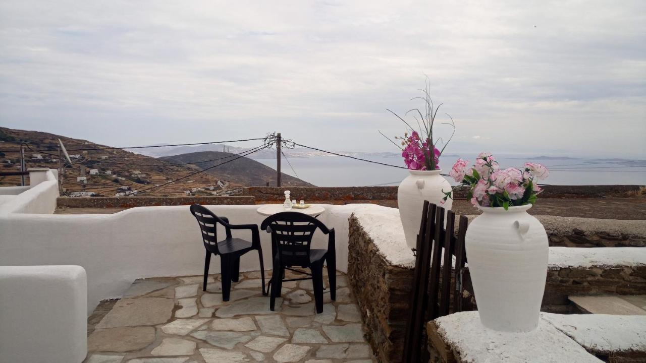 Hostal Terra Aeolica Arnados Exterior foto