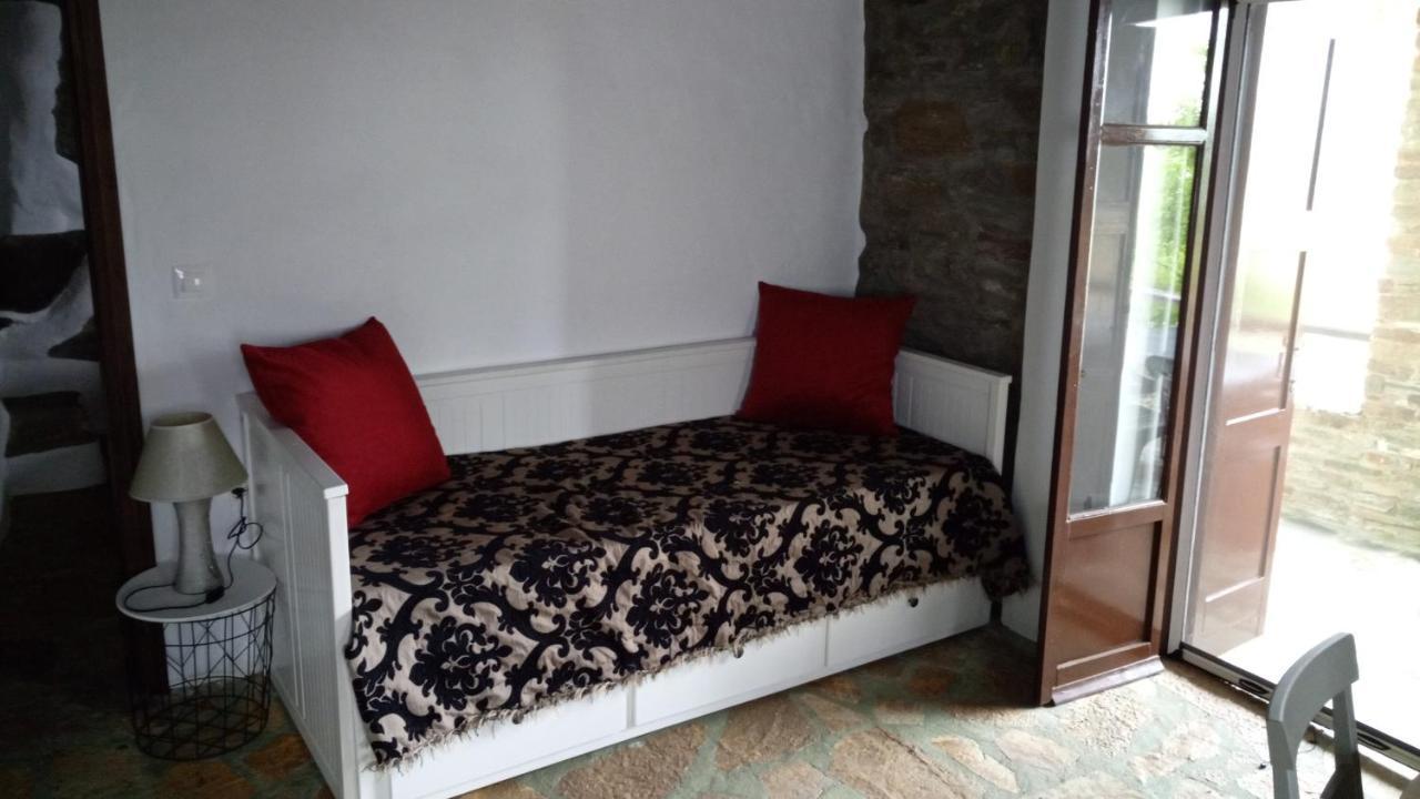 Hostal Terra Aeolica Arnados Exterior foto
