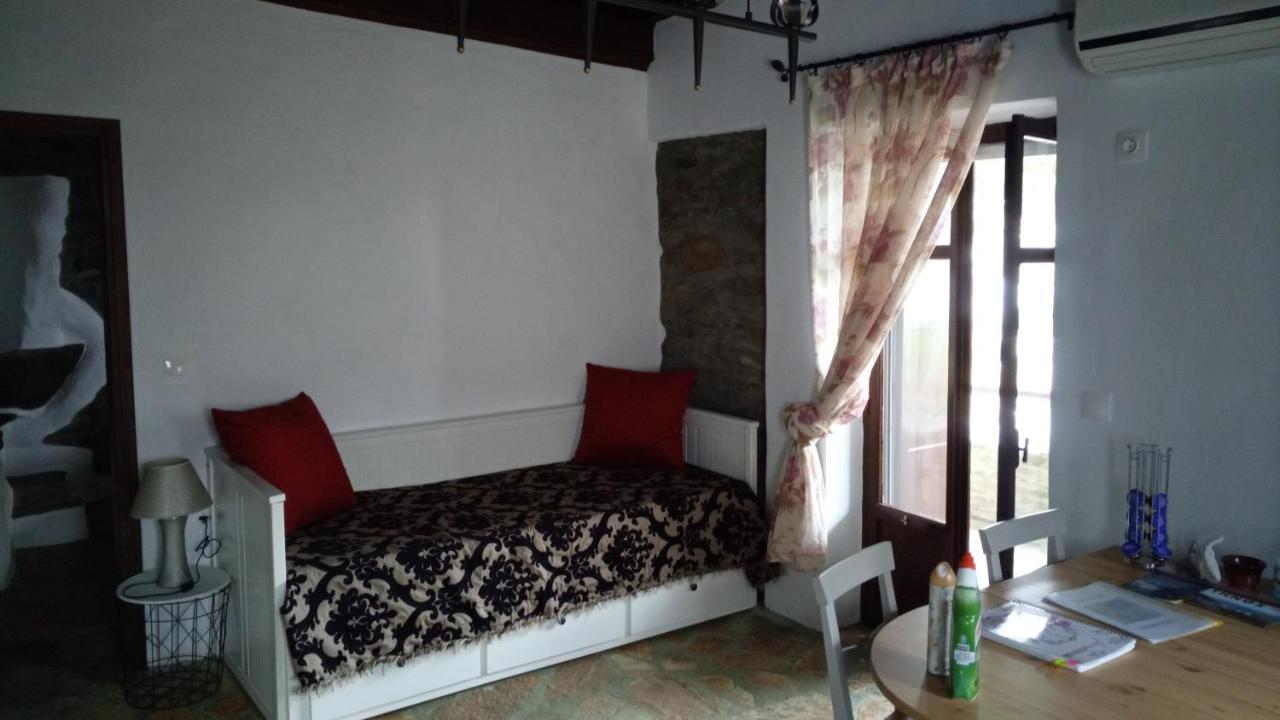 Hostal Terra Aeolica Arnados Exterior foto