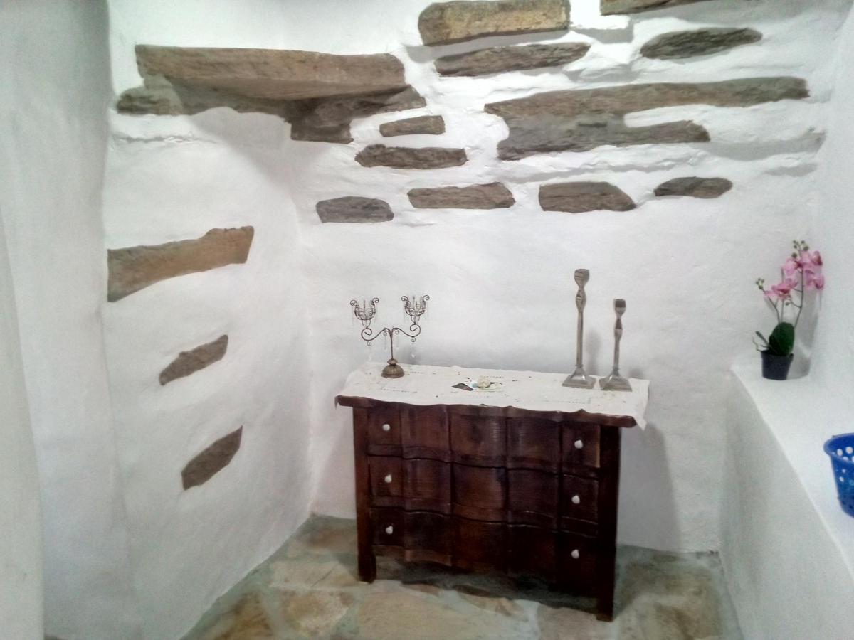 Hostal Terra Aeolica Arnados Exterior foto