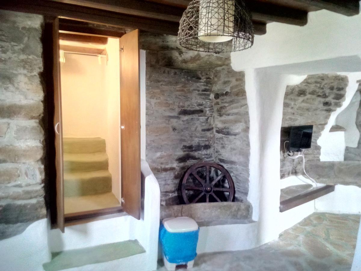 Hostal Terra Aeolica Arnados Exterior foto